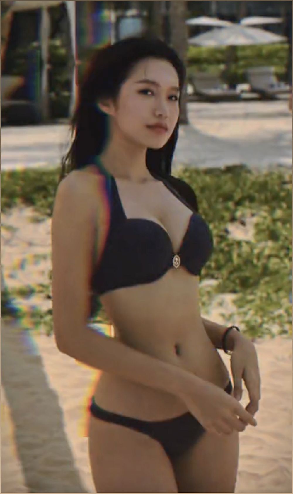 Bộ ảnh bikini nóng bỏng của bạn gái Đoàn Văn Hậu khiến dân mạng xôn xao - 901765569