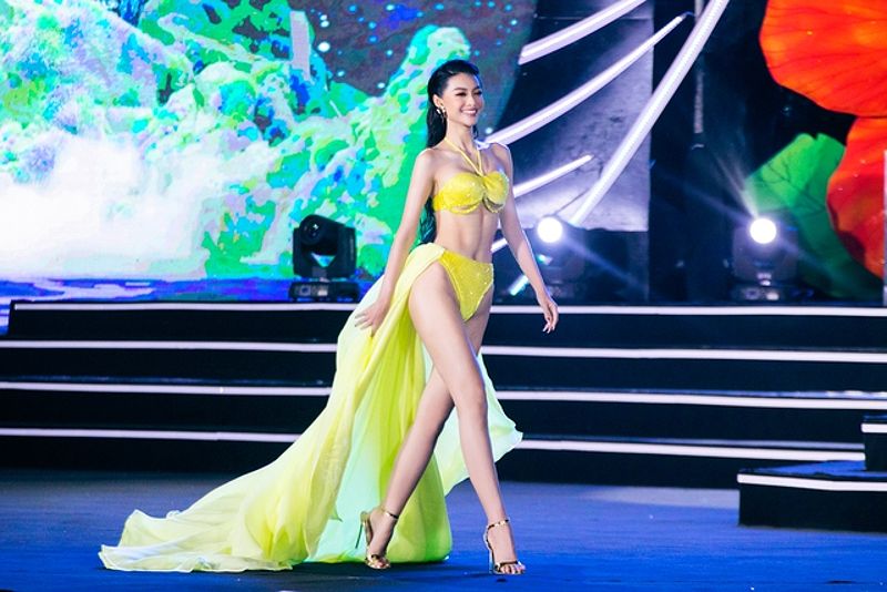 3 người đẹp Miss World Vietnam 2019 tỏa sáng trong màn trình diễn bikini - 999435902